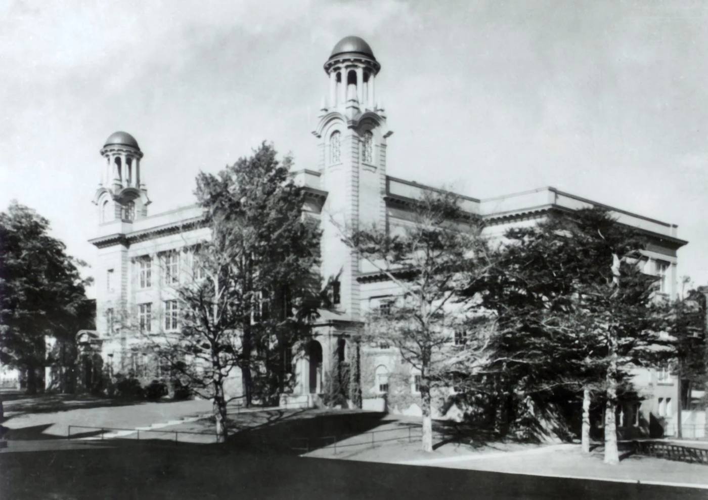 The old Medical Building at the University of Toronto